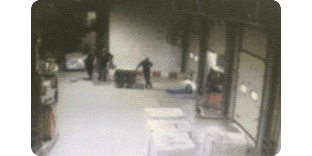  지게차 사고 장면 gif